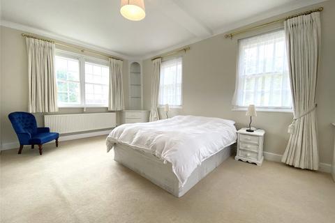 2 bedroom flat for sale, Goodwyns Place, Dorking, Surrey, RH4