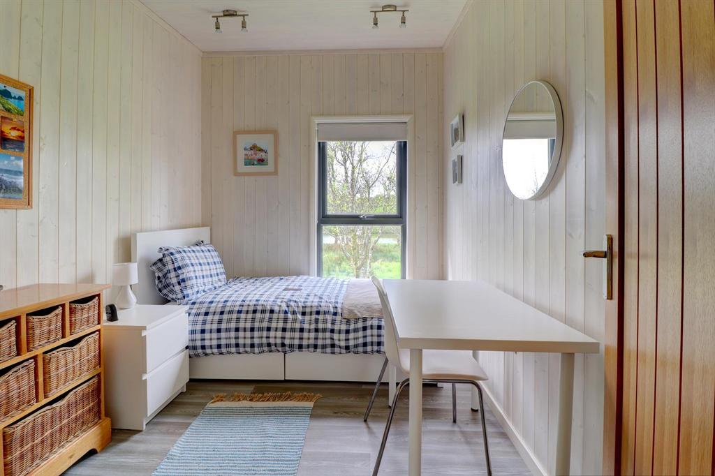Bedroom 3.jpg