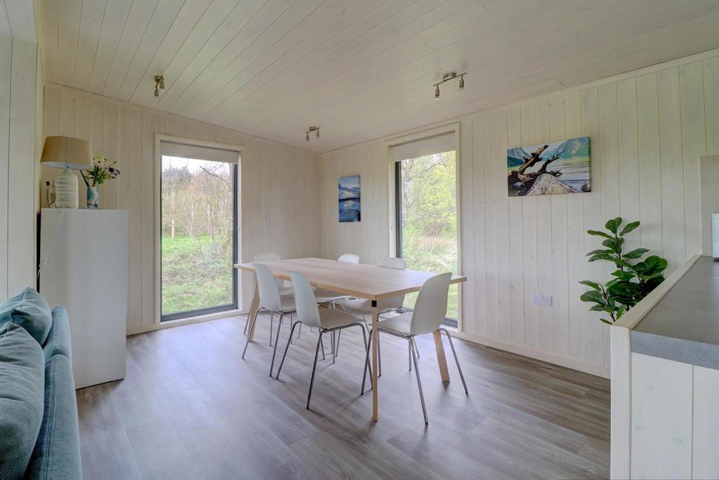 Dining area.jpg