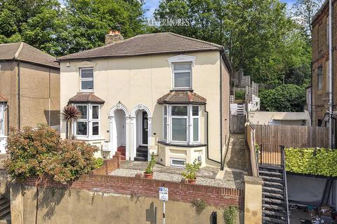 3 bedroom semi-detached house for sale, Mount Pleasant Road, Dartford