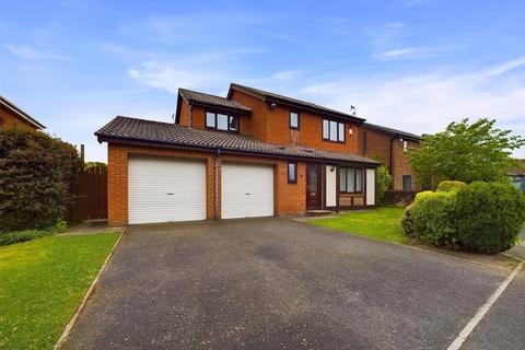 4 bedroom detached house for sale, Abbots Way, North Shields