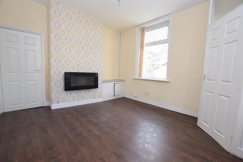1 bedroom terraced house to rent, Brown Square, Burnley