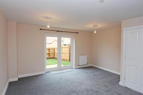 3 bedroom end of terrace house to rent, Hetterley Drive, Barleythorpe, Oakham
