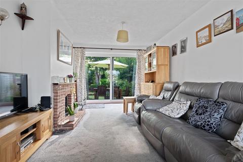 3 bedroom semi-detached house for sale, Daubeney Close, Harlington, Dunstable