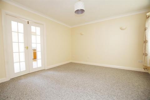 3 bedroom detached house to rent, Exmoor Close, Swindon SN25
