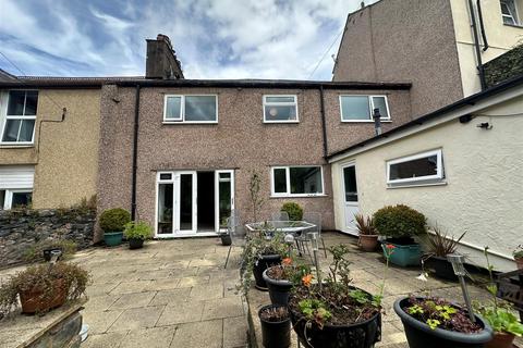 4 bedroom terraced house for sale, Station Road, Llanrwst