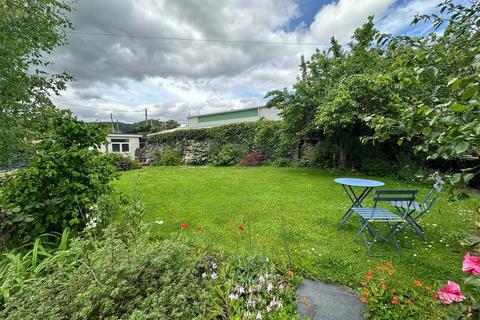 4 bedroom terraced house for sale, Station Road, Llanrwst