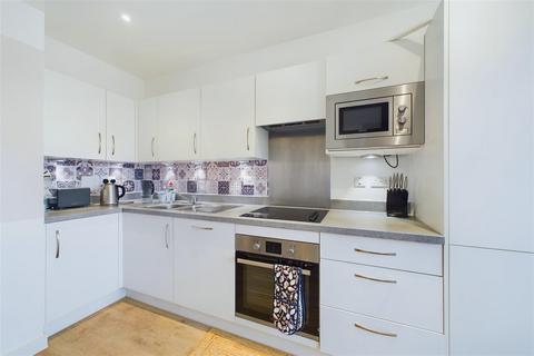 1 bedroom flat for sale, Paynter House, Upton Gardens, Shipbuilding Way, London, E13