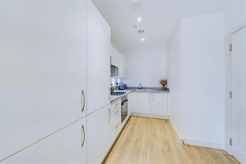 1 bedroom flat for sale, Paynter House, Upton Gardens, Shipbuilding Way, London, E13 9FG