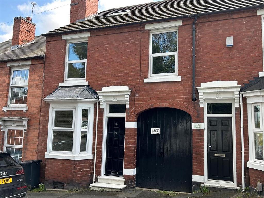 Summer Hill, Halesowen, West Midlands 3 bed terraced house for sale £