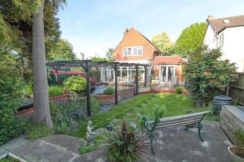 76 West Avenue, Wallington, SM6 8PH