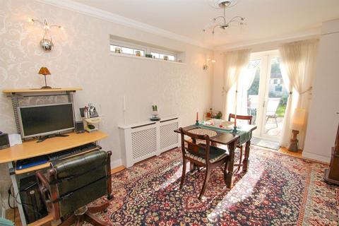 76 West Avenue, Wallington, SM6 8PH