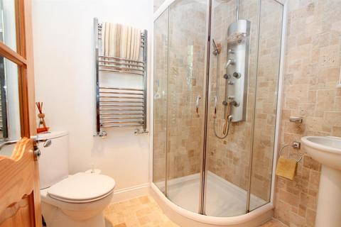 76 West Avenue, Wallington, SM6 8PH