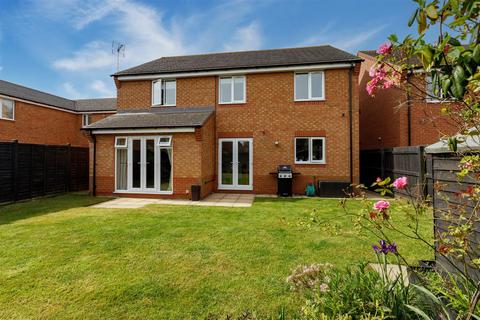 5 bedroom detached house for sale, Brackley Crescent, Warwick