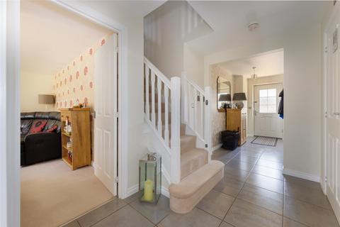 5 bedroom detached house for sale, Brackley Crescent, Warwick