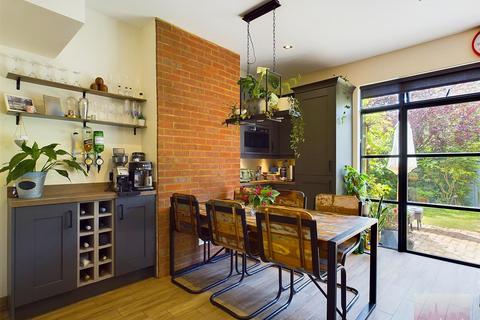 26 South Vale, Harrow, HA1 3PH