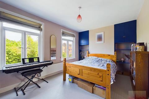26 South Vale, Harrow, HA1 3PH