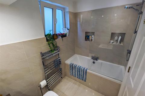 26 South Vale, Harrow, HA1 3PH
