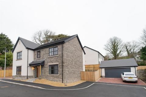 4 bedroom detached house for sale, Pen-Y-Fai Gardens, Llanelli SA15