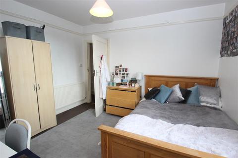 2 bedroom house to rent, Hill Top Road, Southfield Road, Cowley