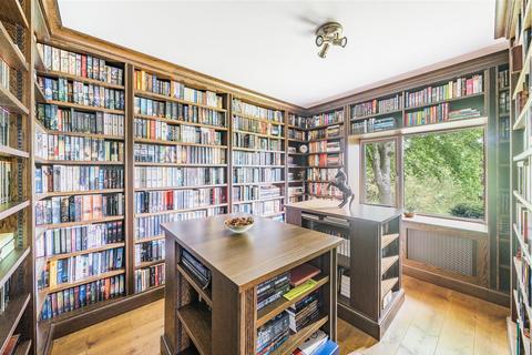 Lawnside The Planks, Swindon, SN3 1QP