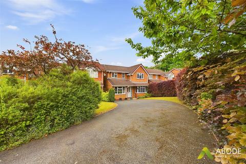 4 Skylark Close, Uttoxeter, ST14 8UA