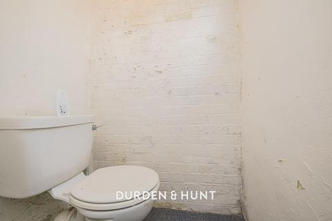 11 Ravensbourne Crescent, Romford, RM3 0UD