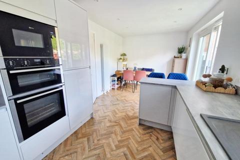 3 Pant Hendre, Pencoed, Bridgend, CF35 6LN