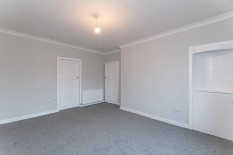 2 bedroom flat to rent, Gartmorn Road, Sauchie