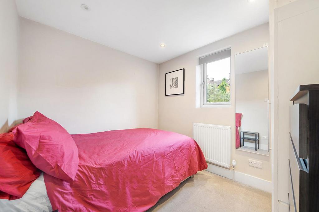 Bedroom 3.jpg