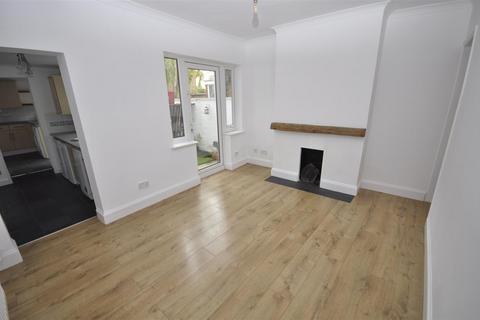 2 bedroom house to rent, Leicester Street, Leamington Spa