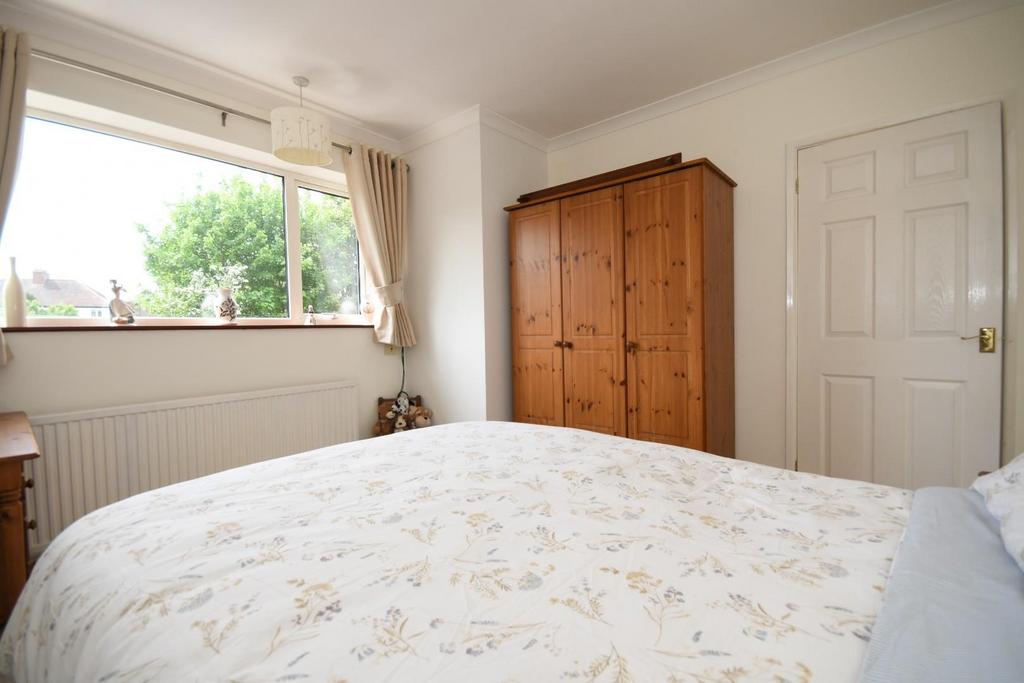 Bedroom 2 02.jpg