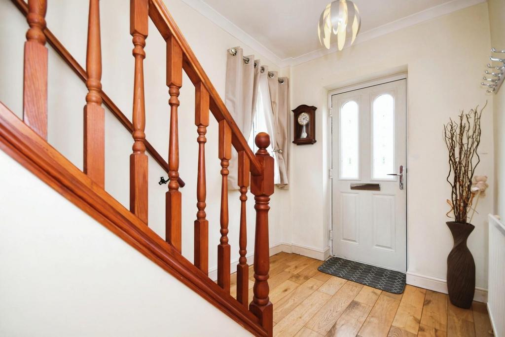 Entrance hall.jpg