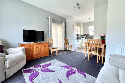 18 Greenside Close, Thurnscoe, Rotherham, S63 0AY