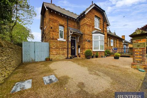 3 bedroom semi-detached house for sale, Moor Lane, East Ayton, Scarborough