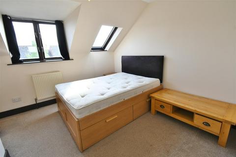 2 bedroom flat for sale, The Moorings, Leamington Spa