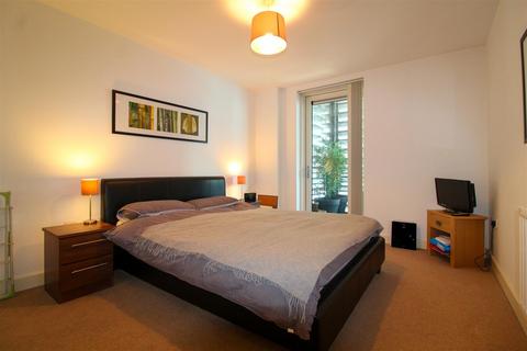 1 bedroom flat for sale, Dalston Square, London