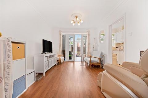 7 Guards Court, Ascot, SL5 0ES