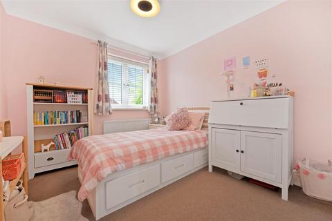 7 Guards Court, Ascot, SL5 0ES