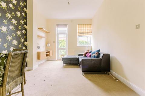 2 bedroom flat for sale, Wray Crescent, Finsbury Park