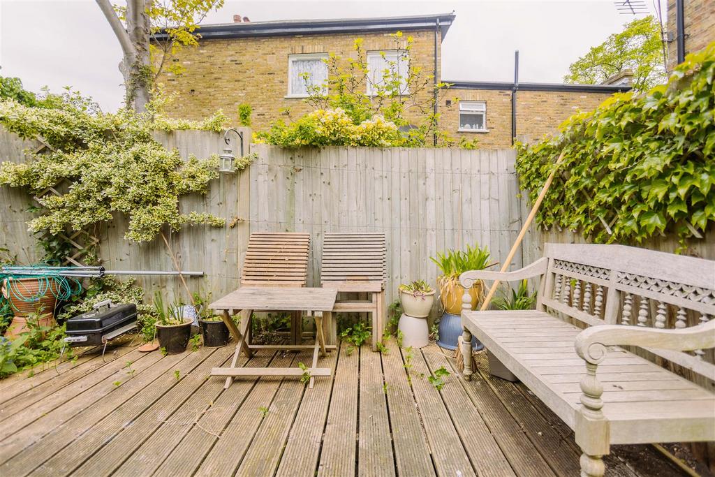 MB wray crescent finsbury park visit 2 davies davi