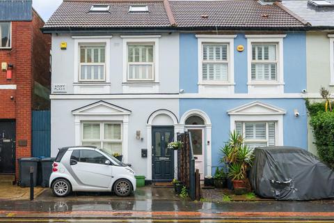 4 bedroom end of terrace house for sale, Portland Road, London