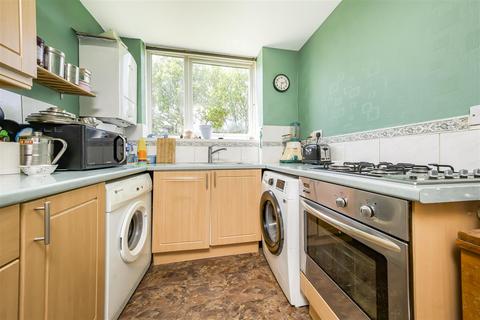 2 bedroom flat for sale, Shirley Road, Abbots Langley