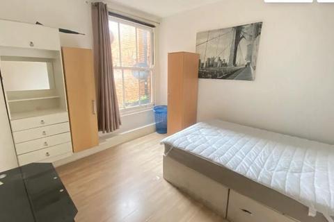 2 bedroom property to rent, Walm Lane, London NW2