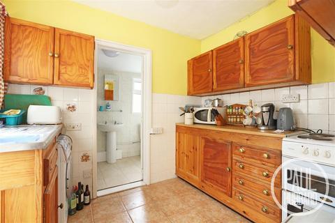 3 bedroom semi-detached house for sale, Durban Road, Lowestoft, NR33