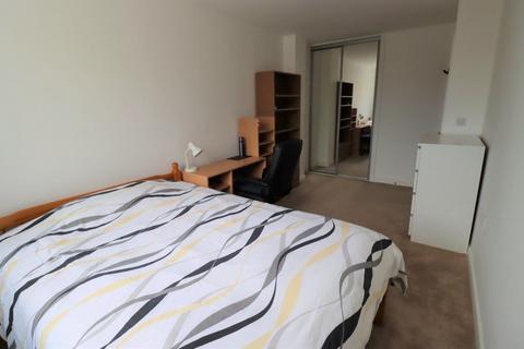 1 bedroom flat to rent, One Bed Apartment - WICKFORD
