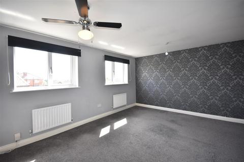 2 bedroom semi-detached house for sale, Beacon Hill Road, Newark