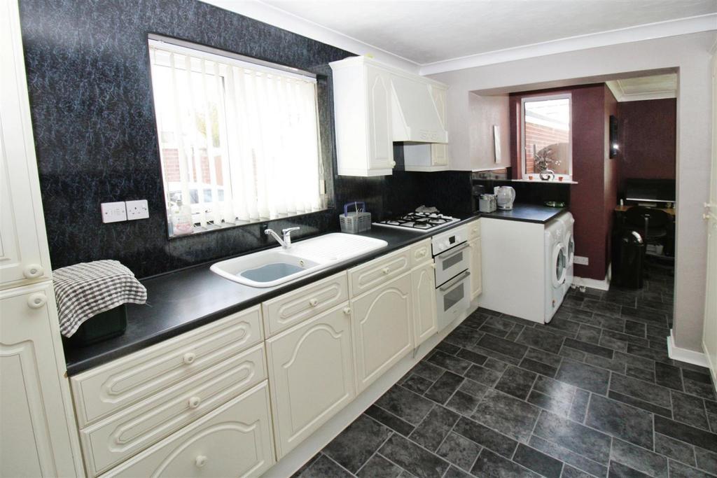 Fitted Kitchen