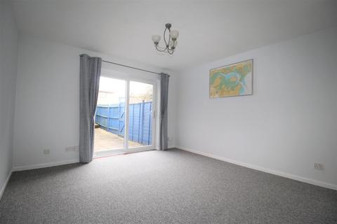 2 bedroom end of terrace house to rent, Green Gardens, Poole