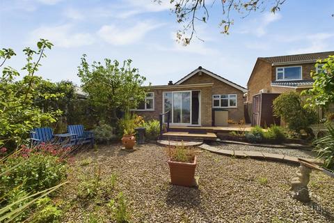 2 bedroom detached bungalow for sale, Laneside Drive, Hinckley